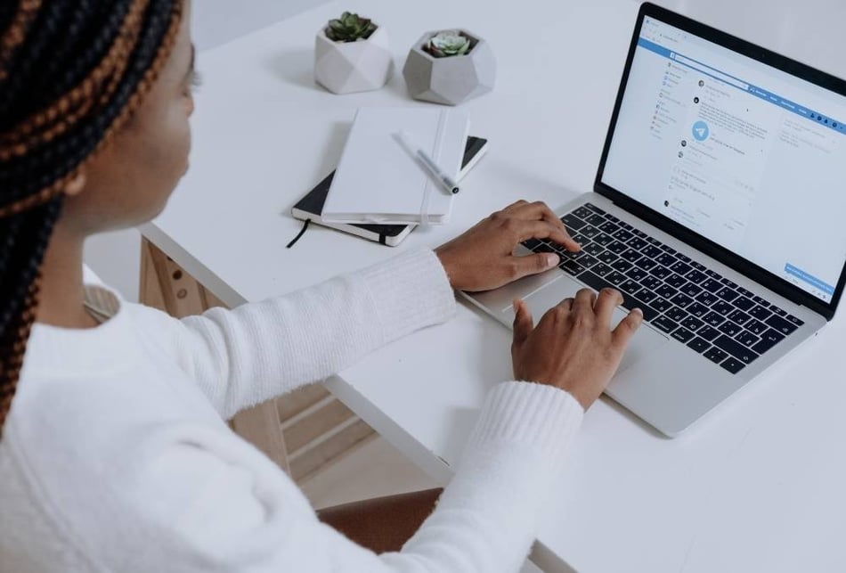 How to Use Facebook to Buy Private Party Vehicles